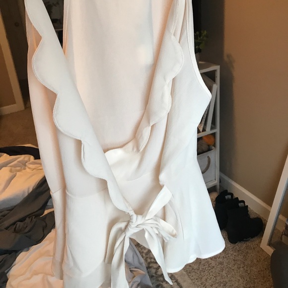 Light tan tank top - Picture 1 of 5